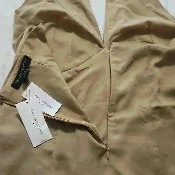 BANANA REPUBLIC PLEATED HALTER TOP - Picture 8 of 9